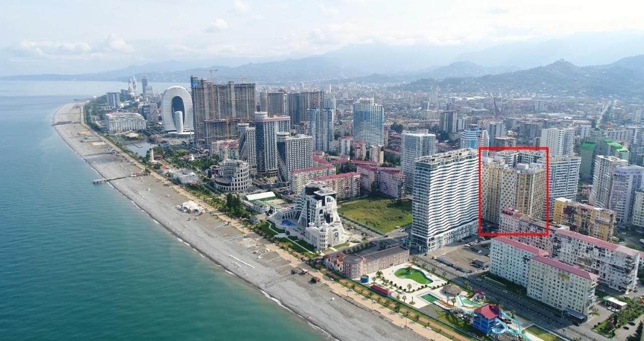 Ferienwohnung Rezal Plaza Batumi Exterior foto