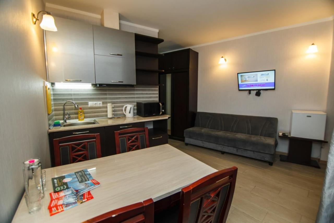 Ferienwohnung Rezal Plaza Batumi Exterior foto